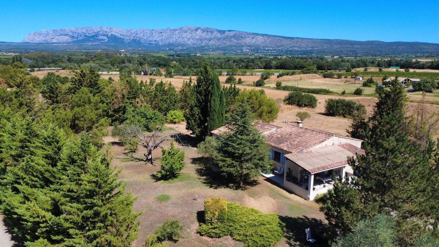 Maison à vendre, 102m², Trets