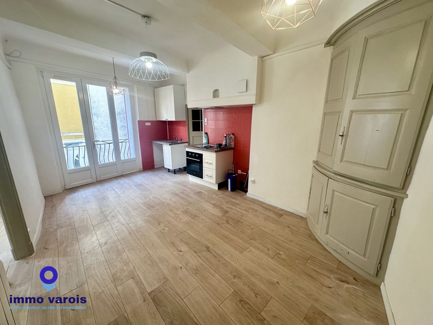 Appartement à louer, 93m², Carnoules