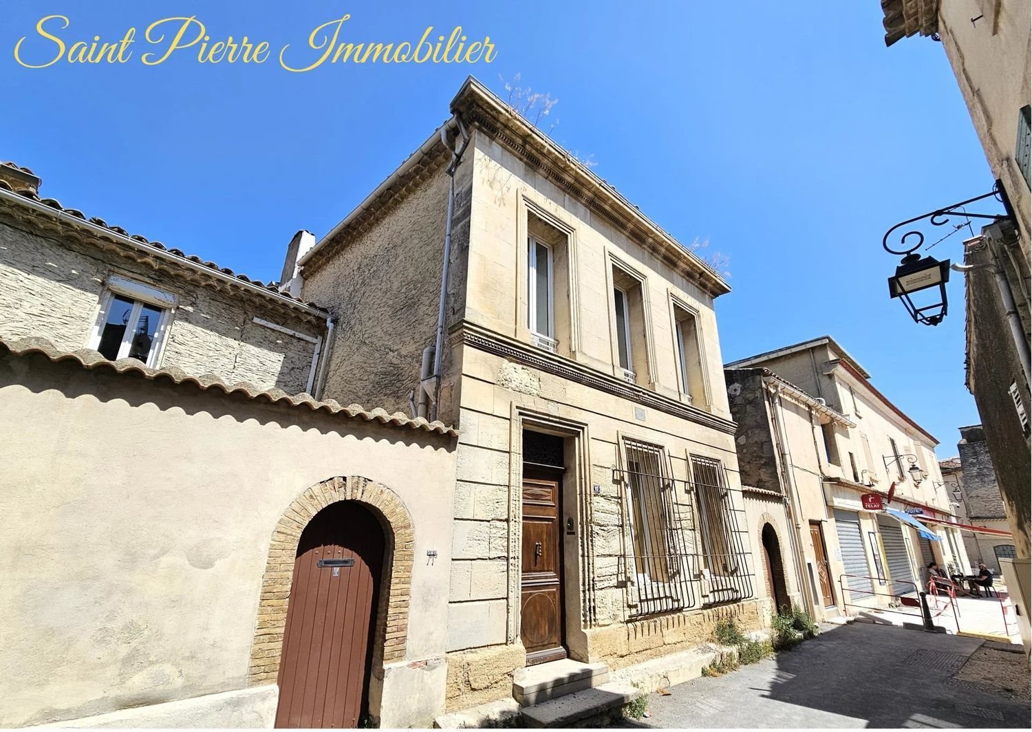 Maison à vendre, 214m², Saint-Mitre-les-Remparts
