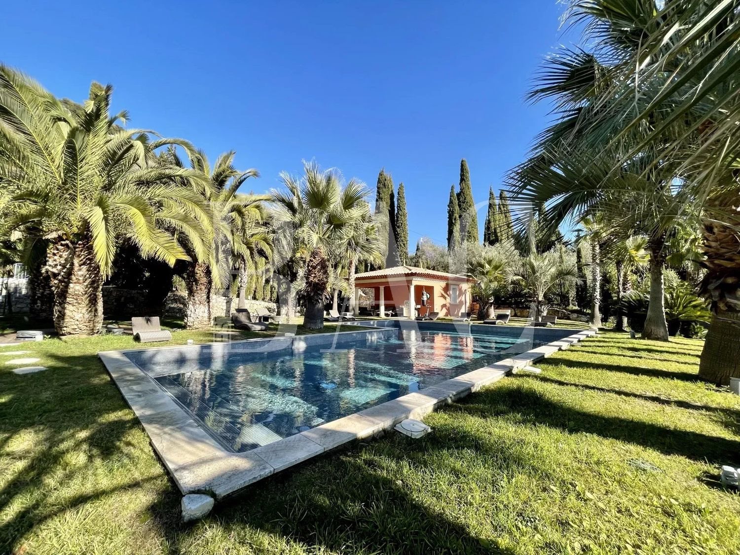 Maison à vendre, 430m², Grasse