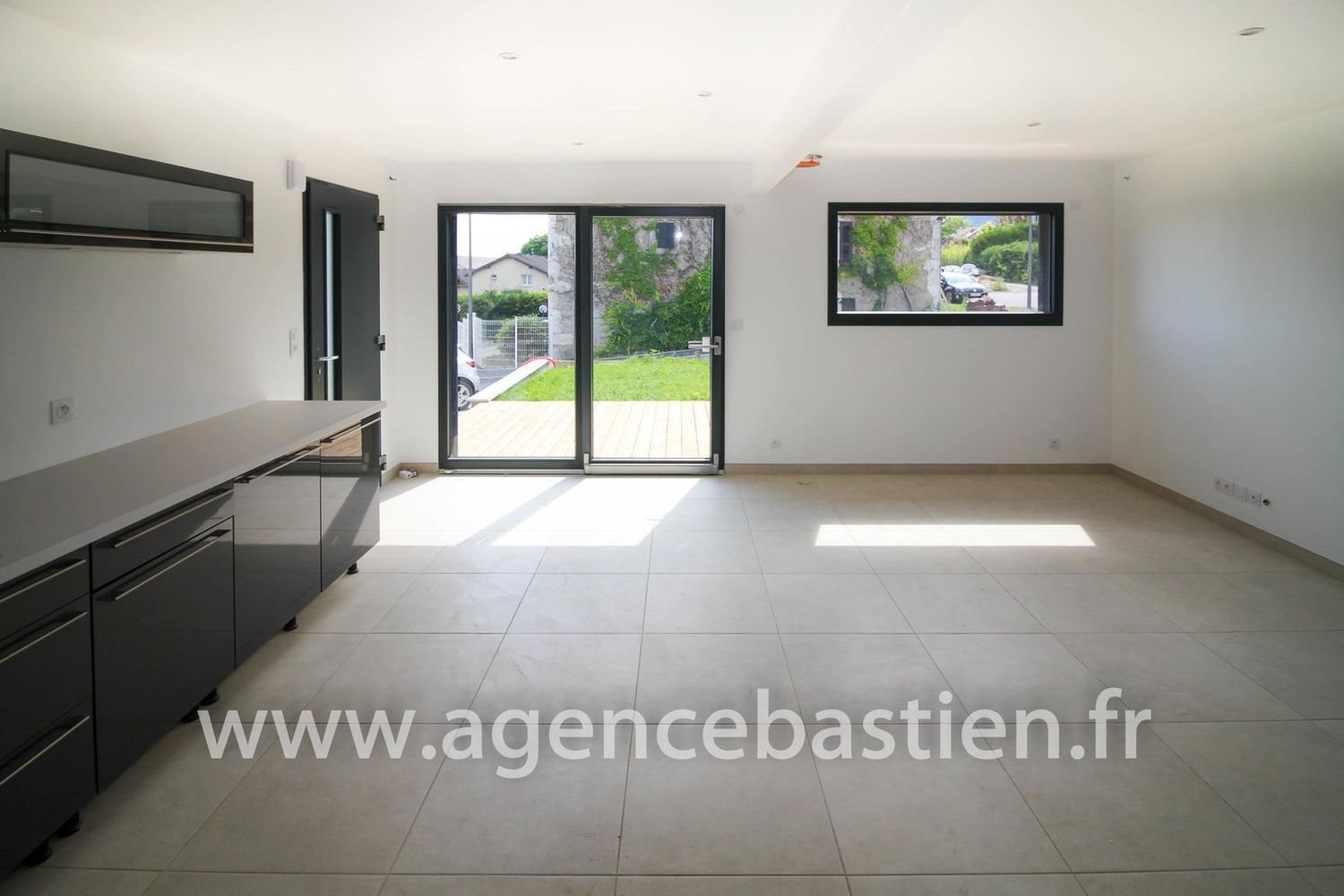 Maison à vendre, 91m², Cessy