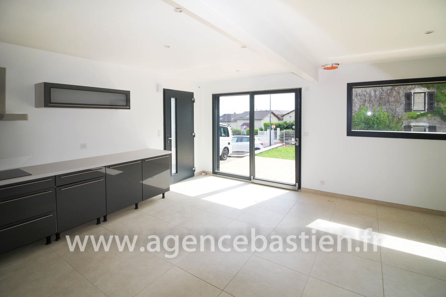 Maison à vendre, 91m², Cessy