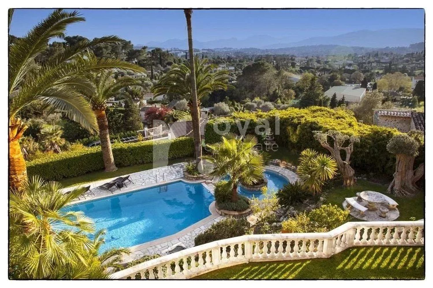 Maison à louer, 280m², Mougins