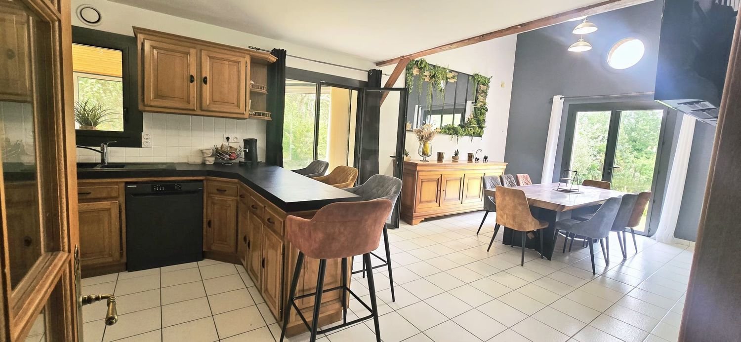 Maison à vendre, 190m², Saint-Avaugourd-des-Landes