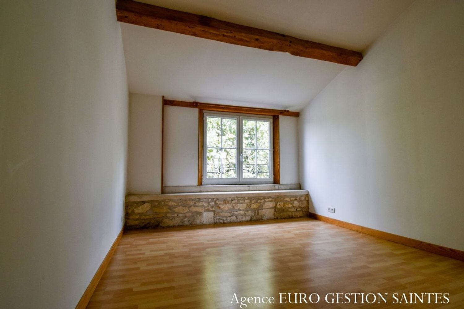 Appartement à louer, 51m², Saintes