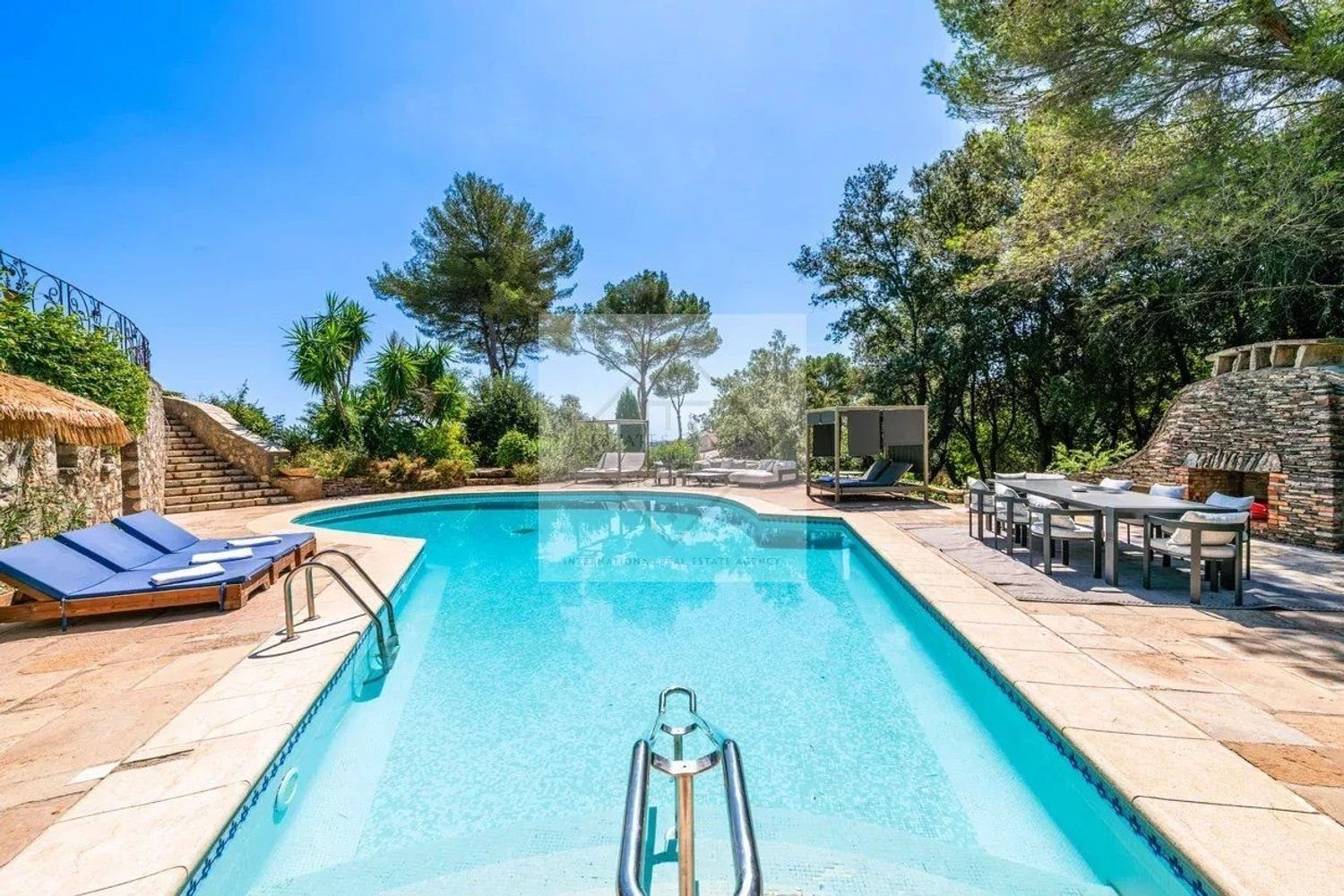 Maison à vendre, 383m², Vallauris