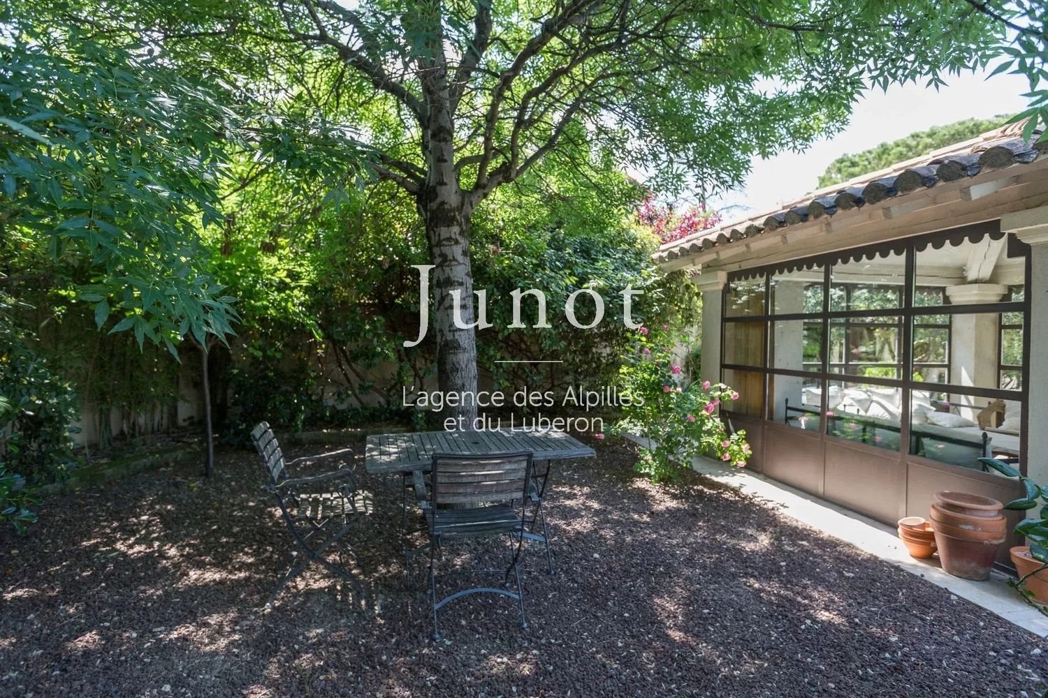 Maison à louer, 360m², Saint-Rémy-de-Provence