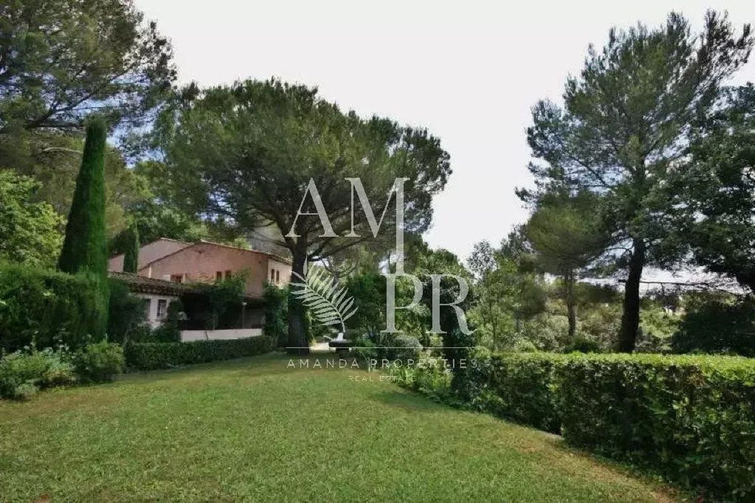 Maison à vendre, 350m², Mougins