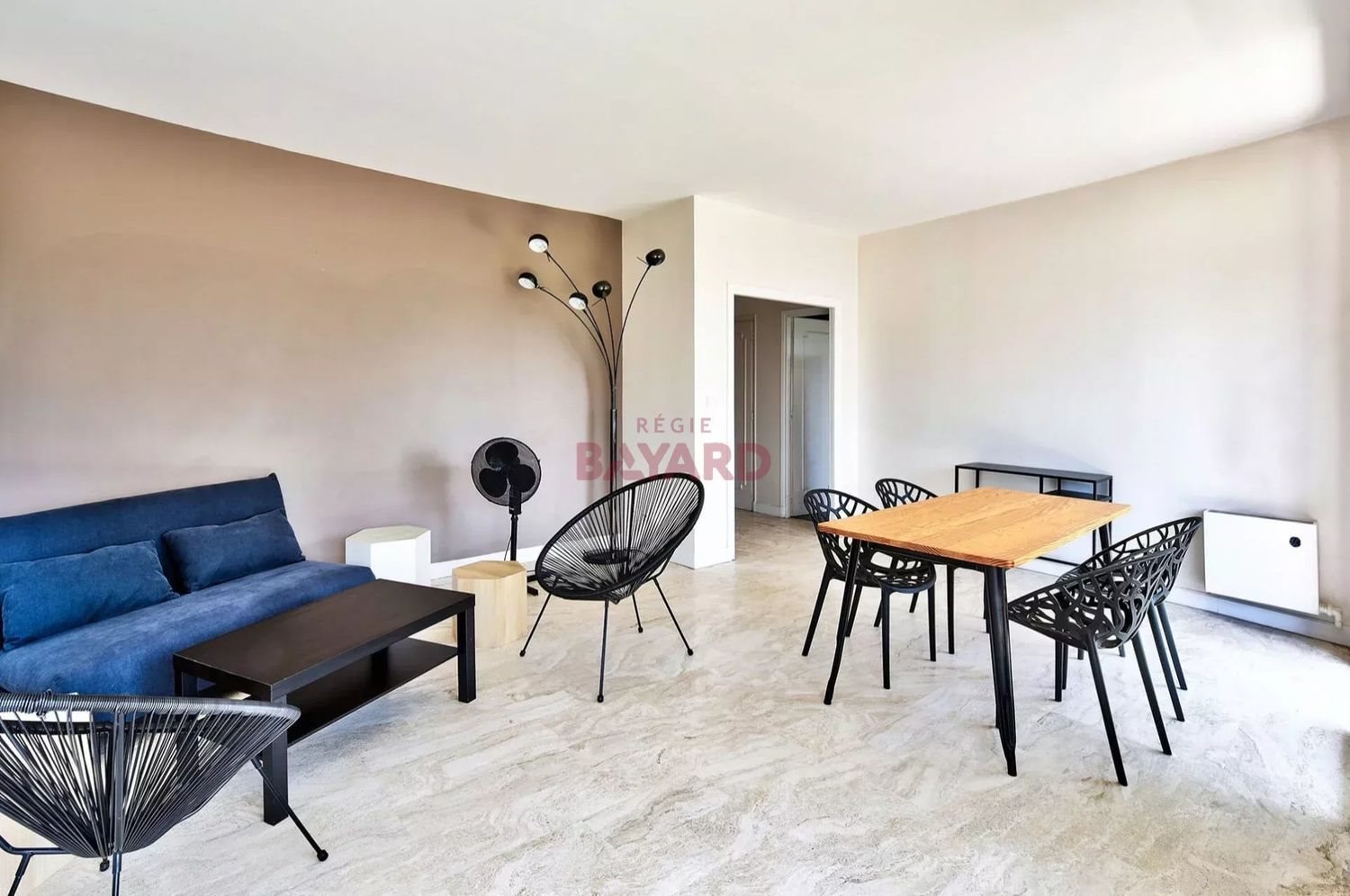 Appartement à louer, 79m², Écully