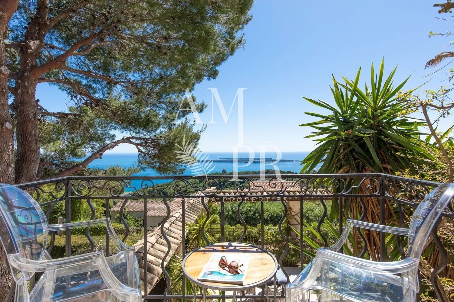 Maison à louer, 355m², Vallauris
