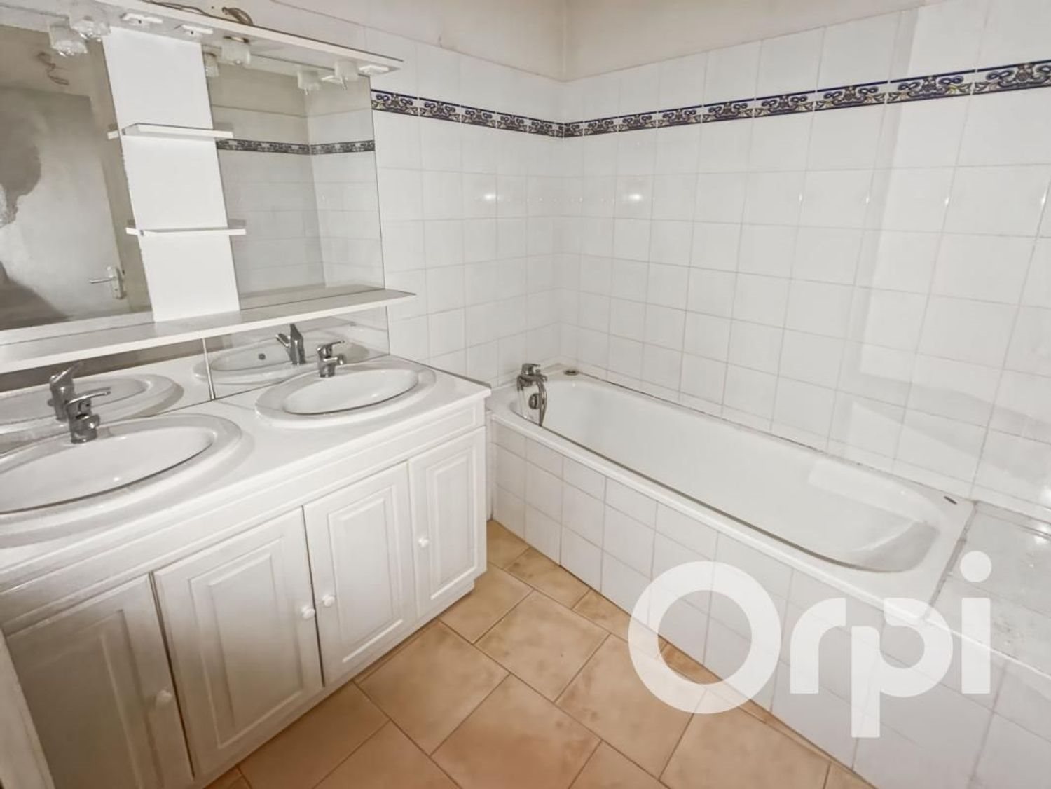Appartement à vendre, 75m², Beaucaire