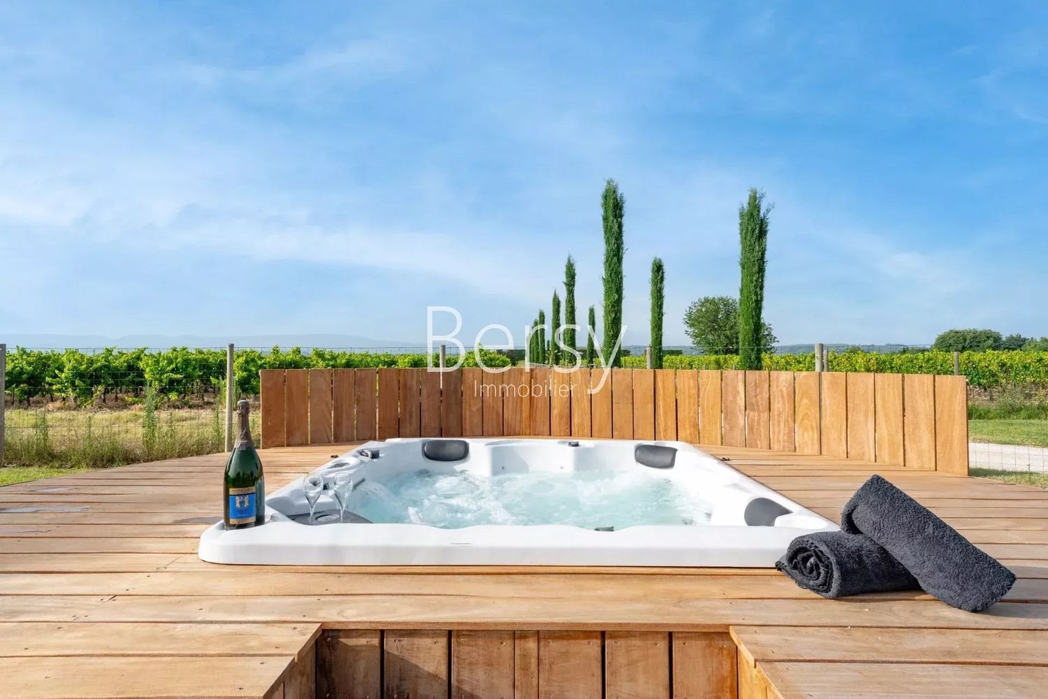 Maison à louer, 240m², Mazan