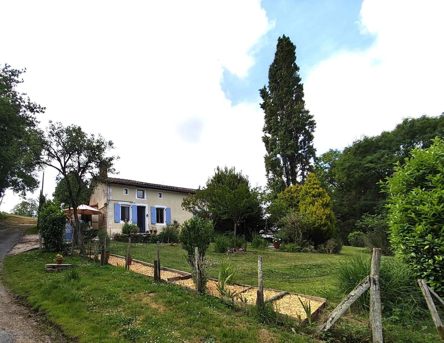 Maison à vendre, 96m², Chasseneuil-sur-Bonnieure