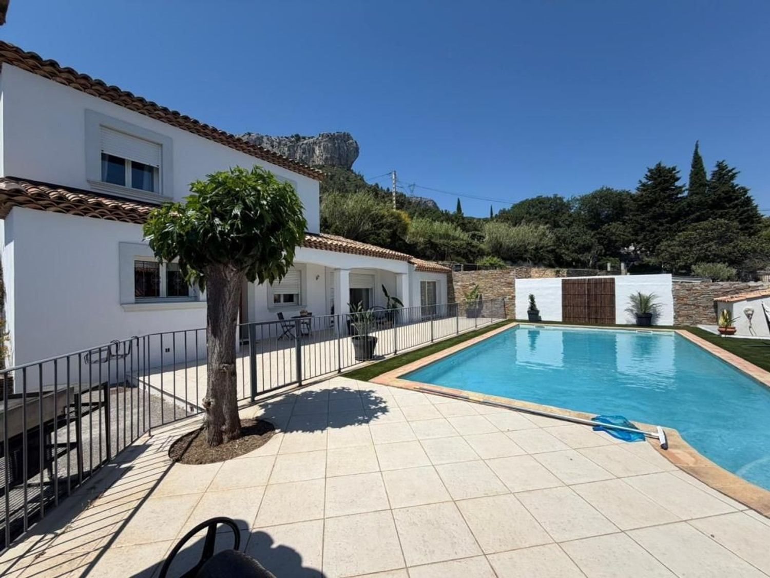 Maison à vendre, 134m², Le Revest-les-Eaux