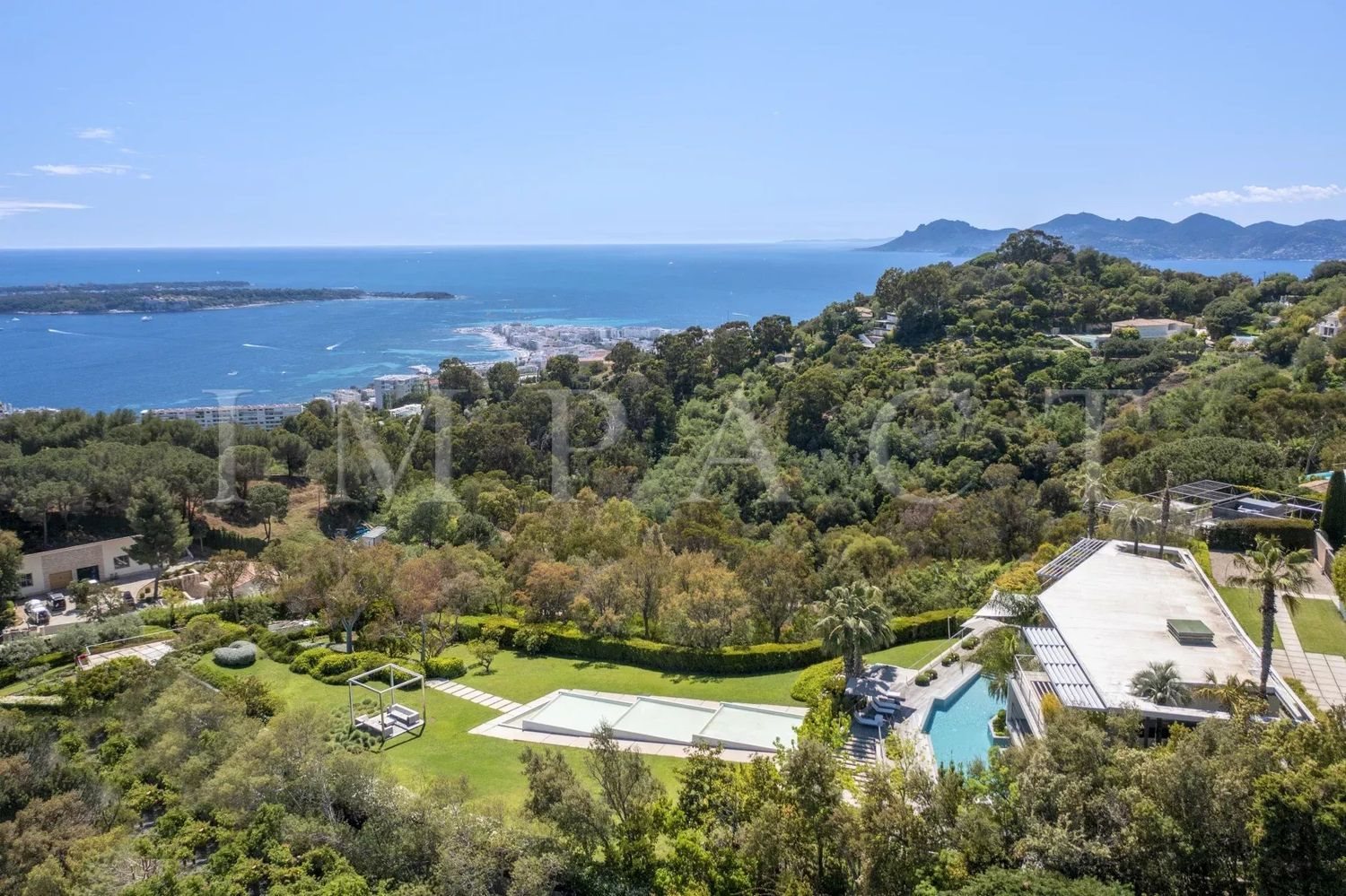 Maison à louer, 640m², Vallauris