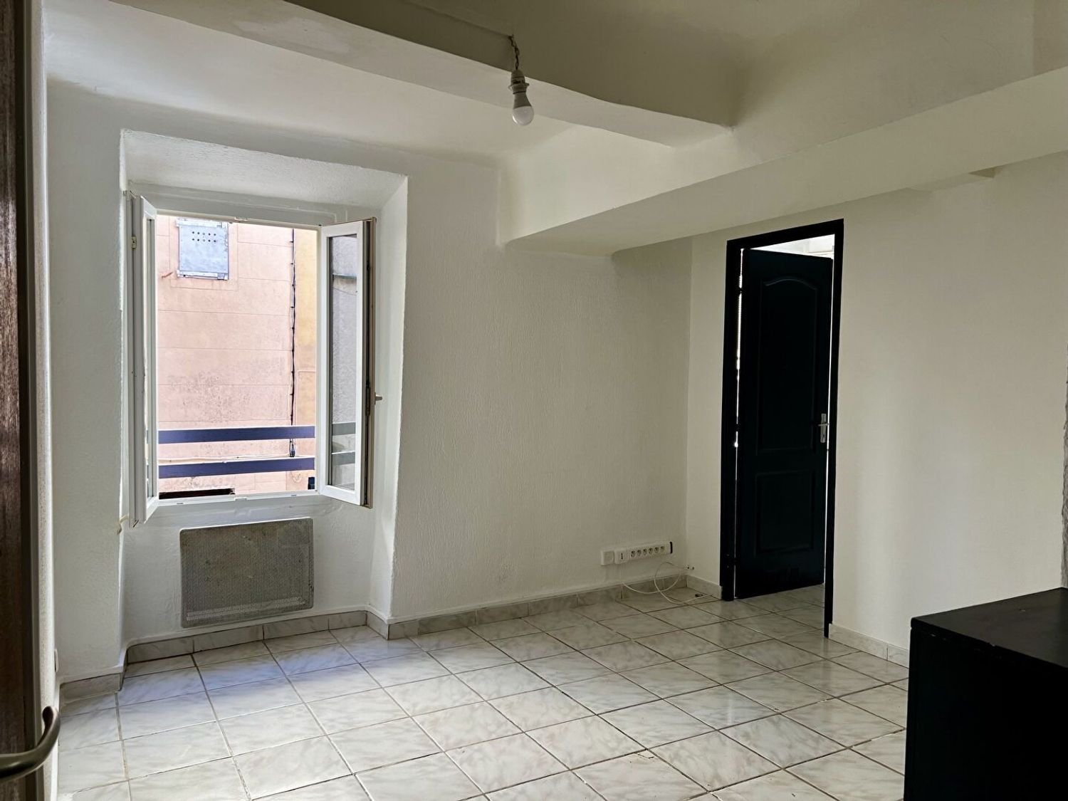 Appartement à louer, 31m², La Roquebrussanne