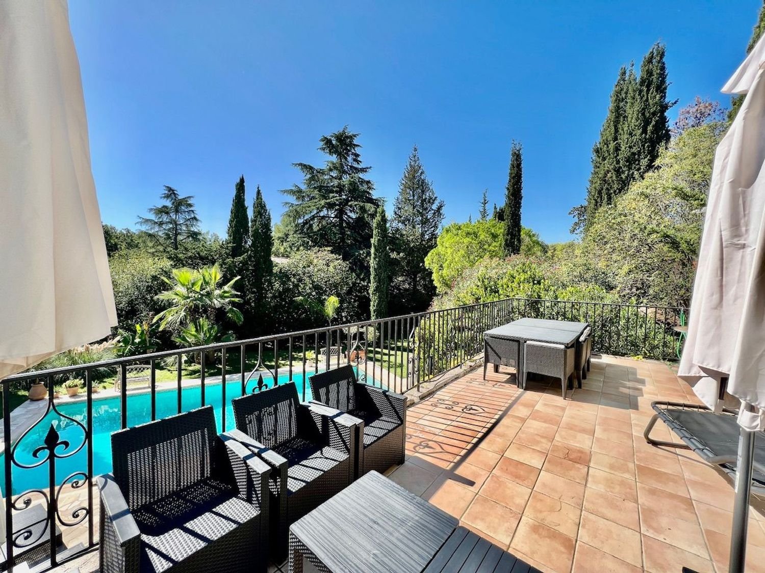 Maison à louer, 346m², Mougins