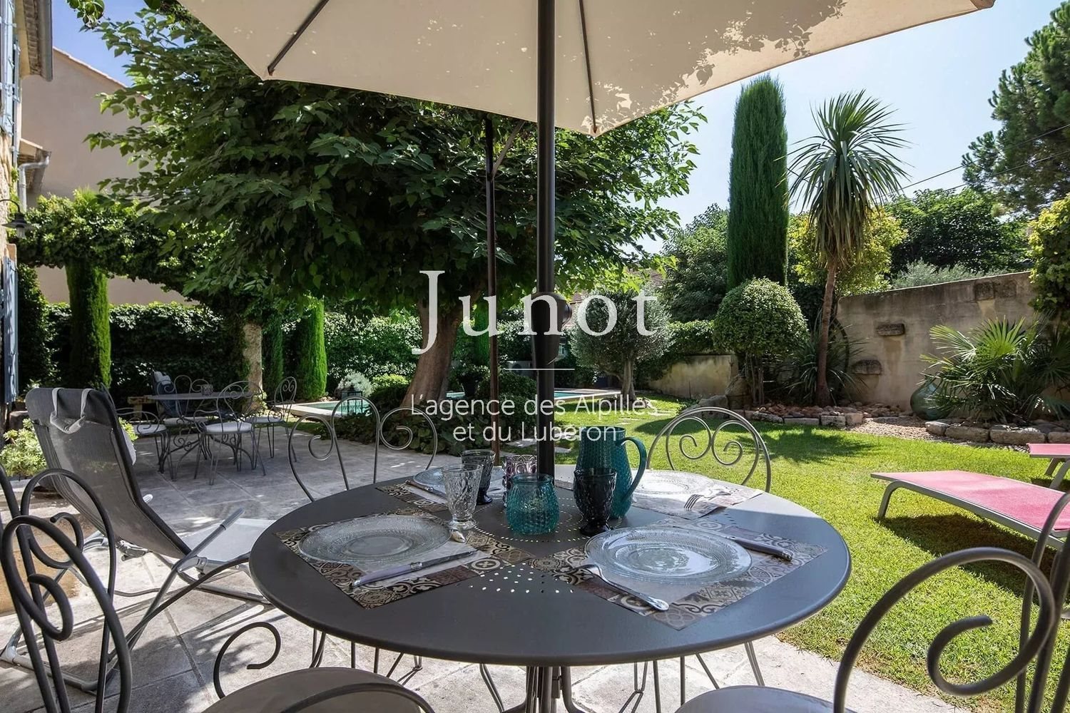 Maison à louer, 220m², Maillane