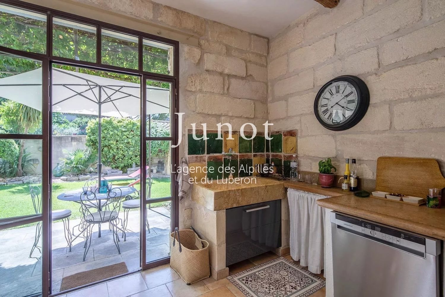 Maison à louer, 220m², Maillane