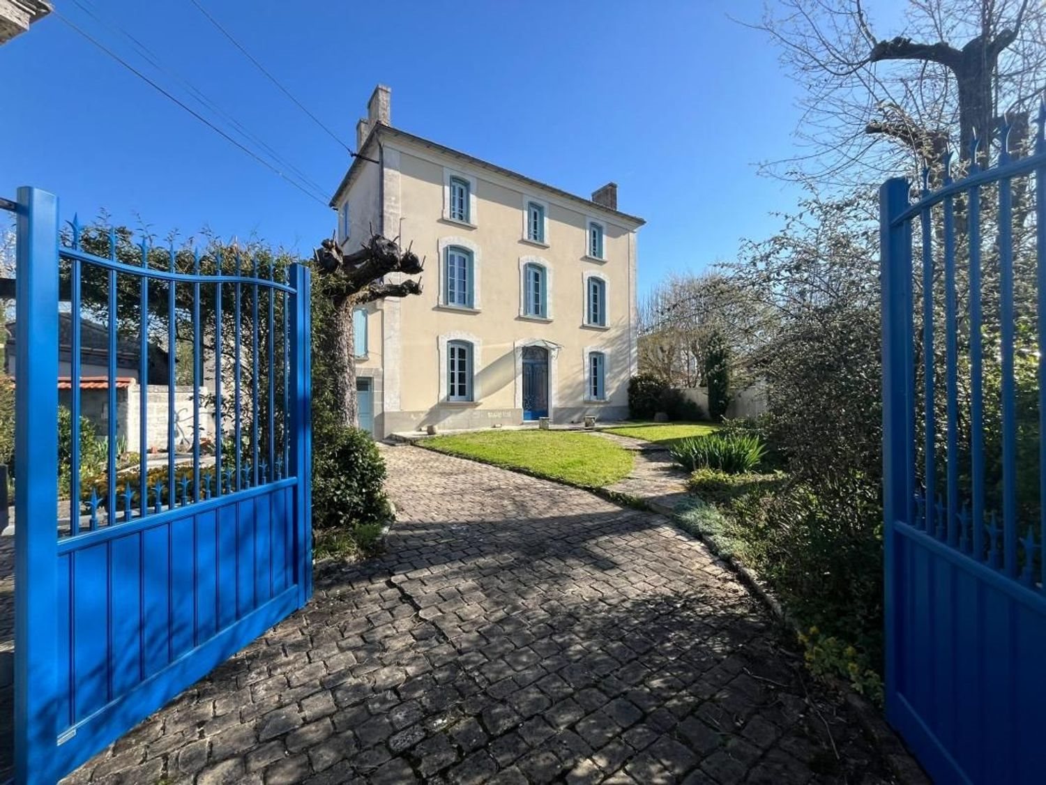 Maison à vendre, 176m², Ruelle-sur-Touvre
