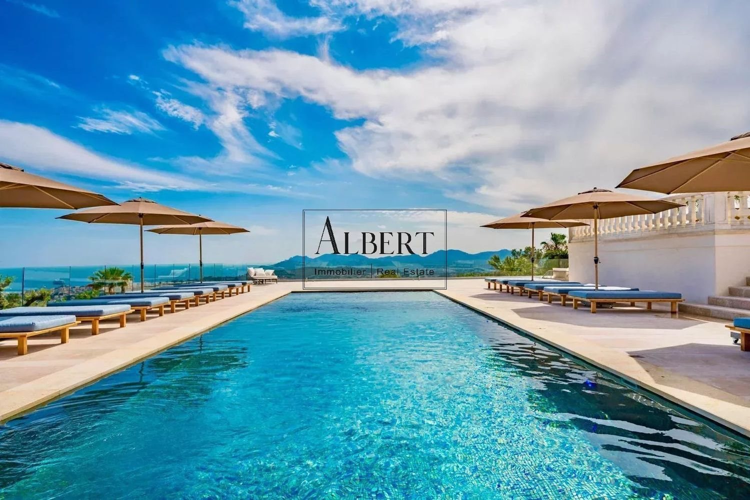 Maison à louer, 1400m², Mougins