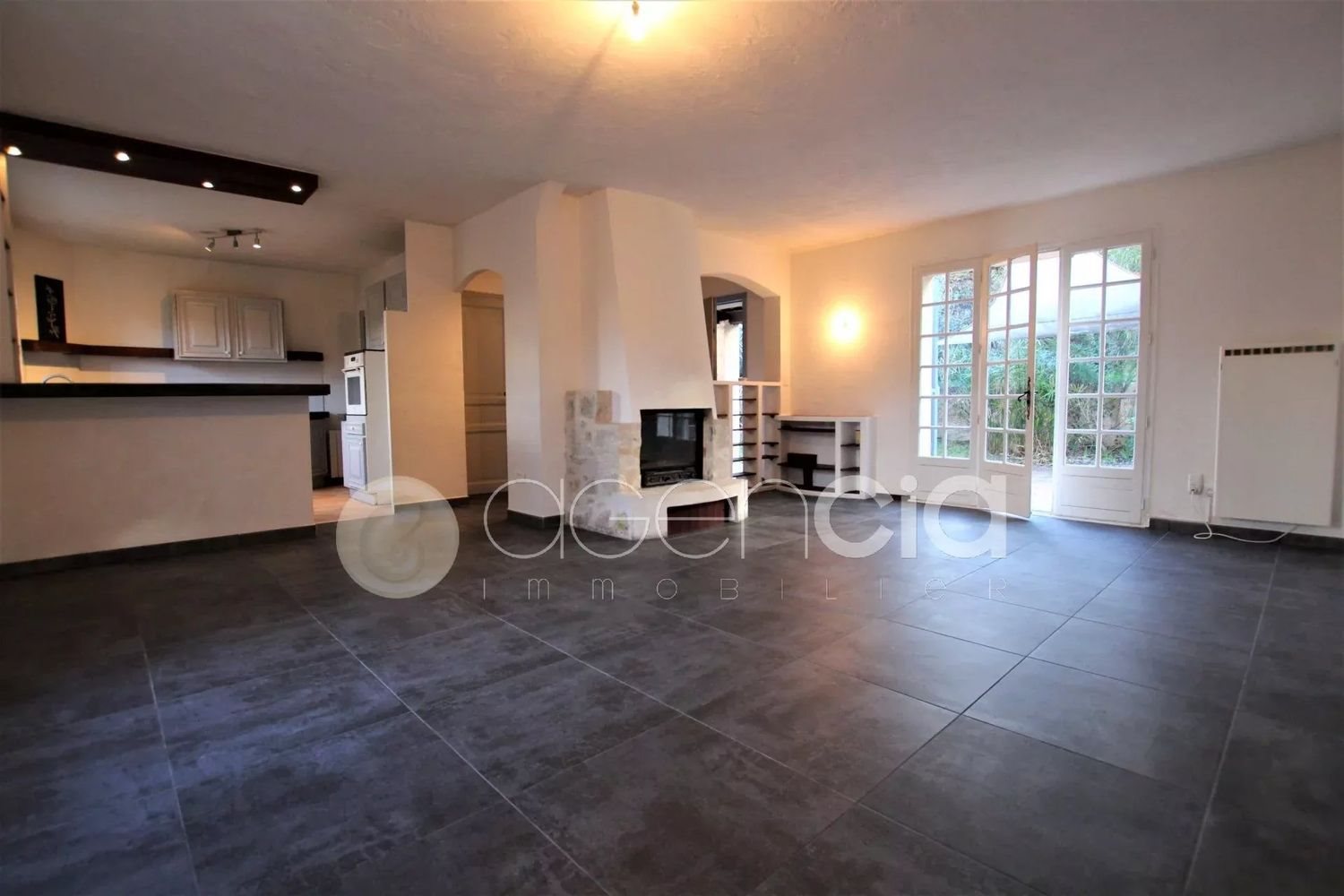 Maison à vendre, 117m², Le Rouret