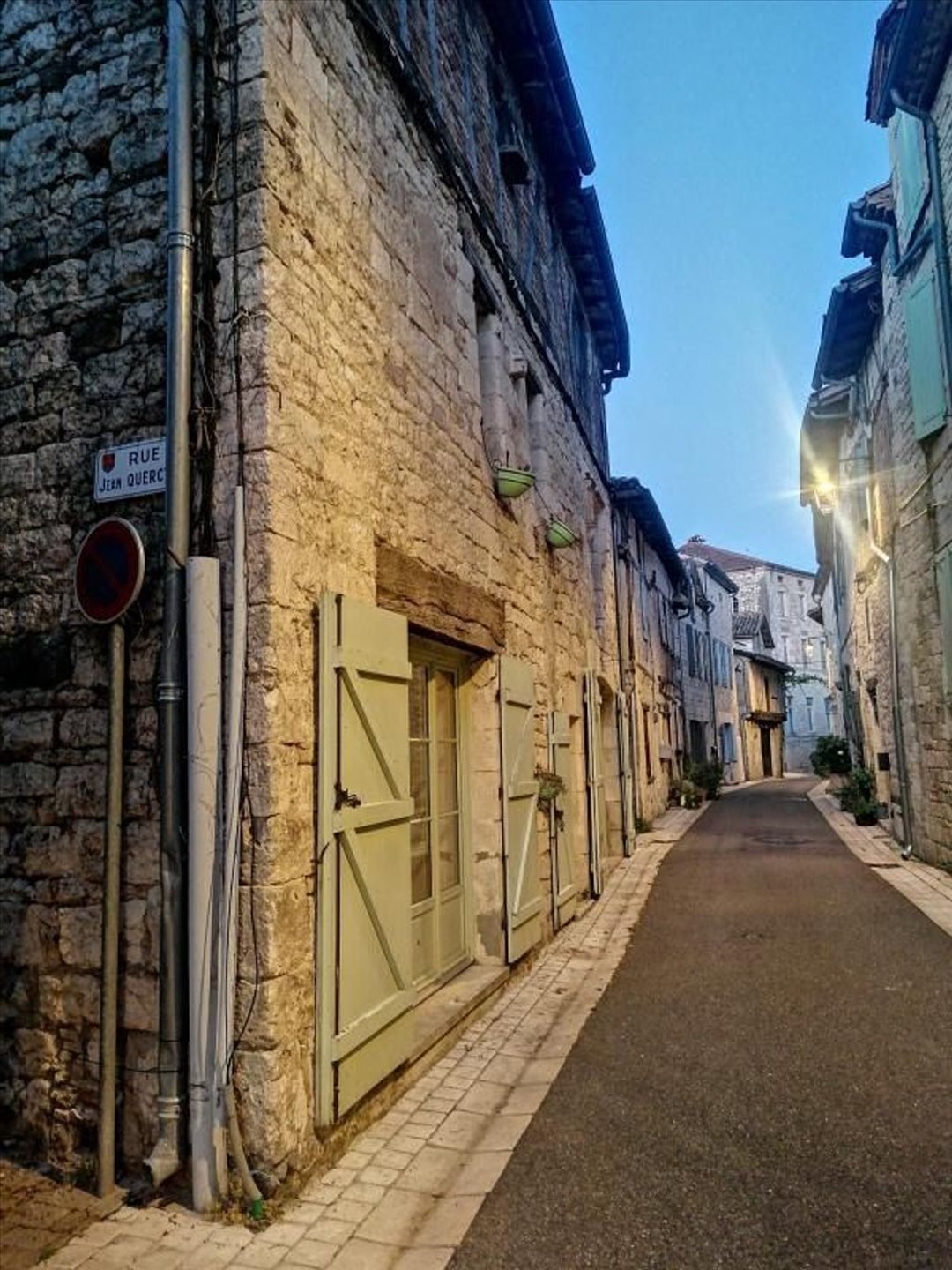 Maison à vendre, 218m², Montpezat-de-Quercy