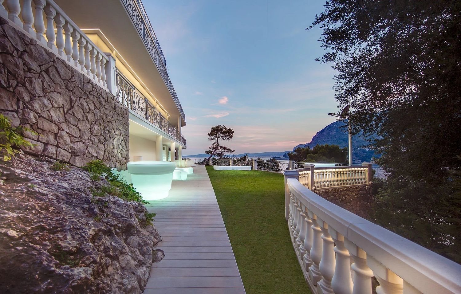 Maison à louer, 588m², Cap-d'Ail
