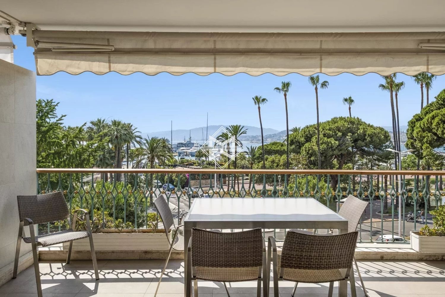 Appartement à louer, 84m², Cannes