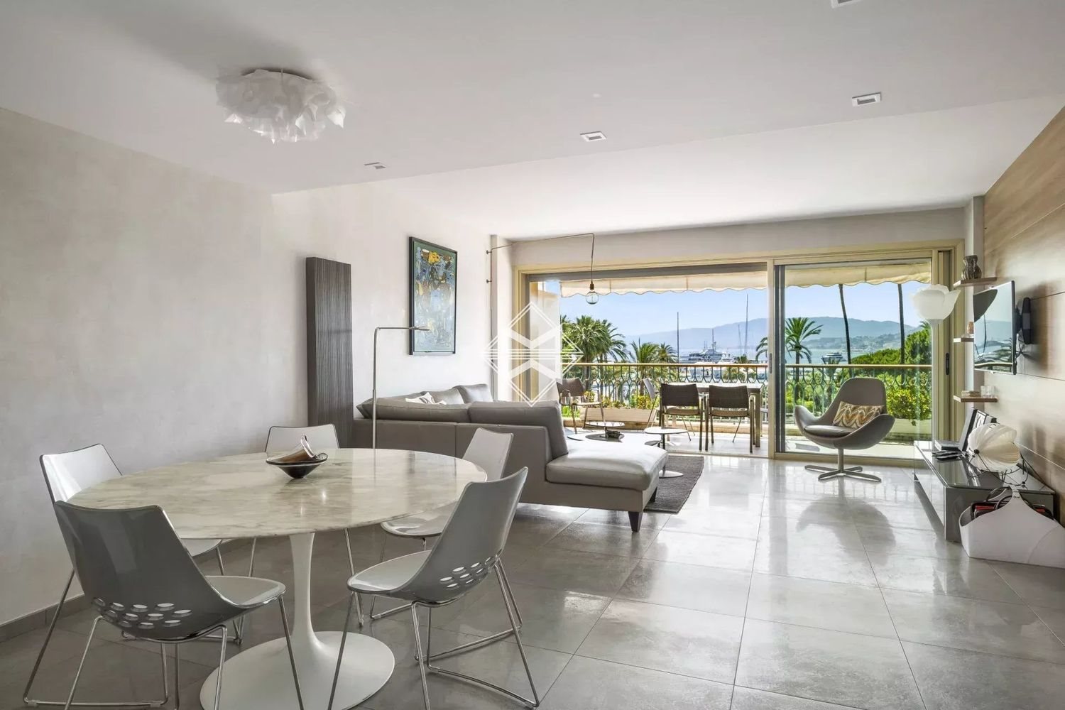 Appartement à louer, 84m², Cannes