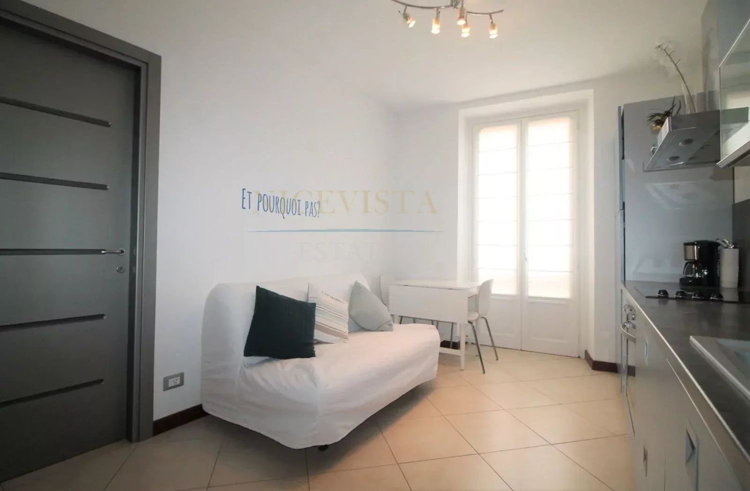 Appartement à louer, 29m², Menton
