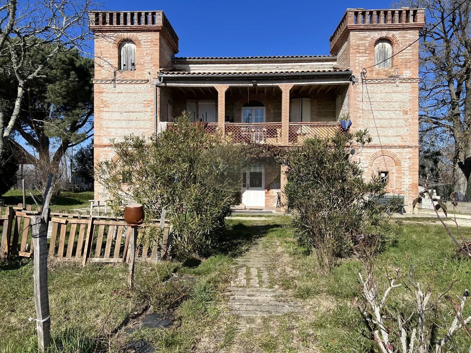 Maison à vendre, 706m², Bellegarde-Sainte-Marie
