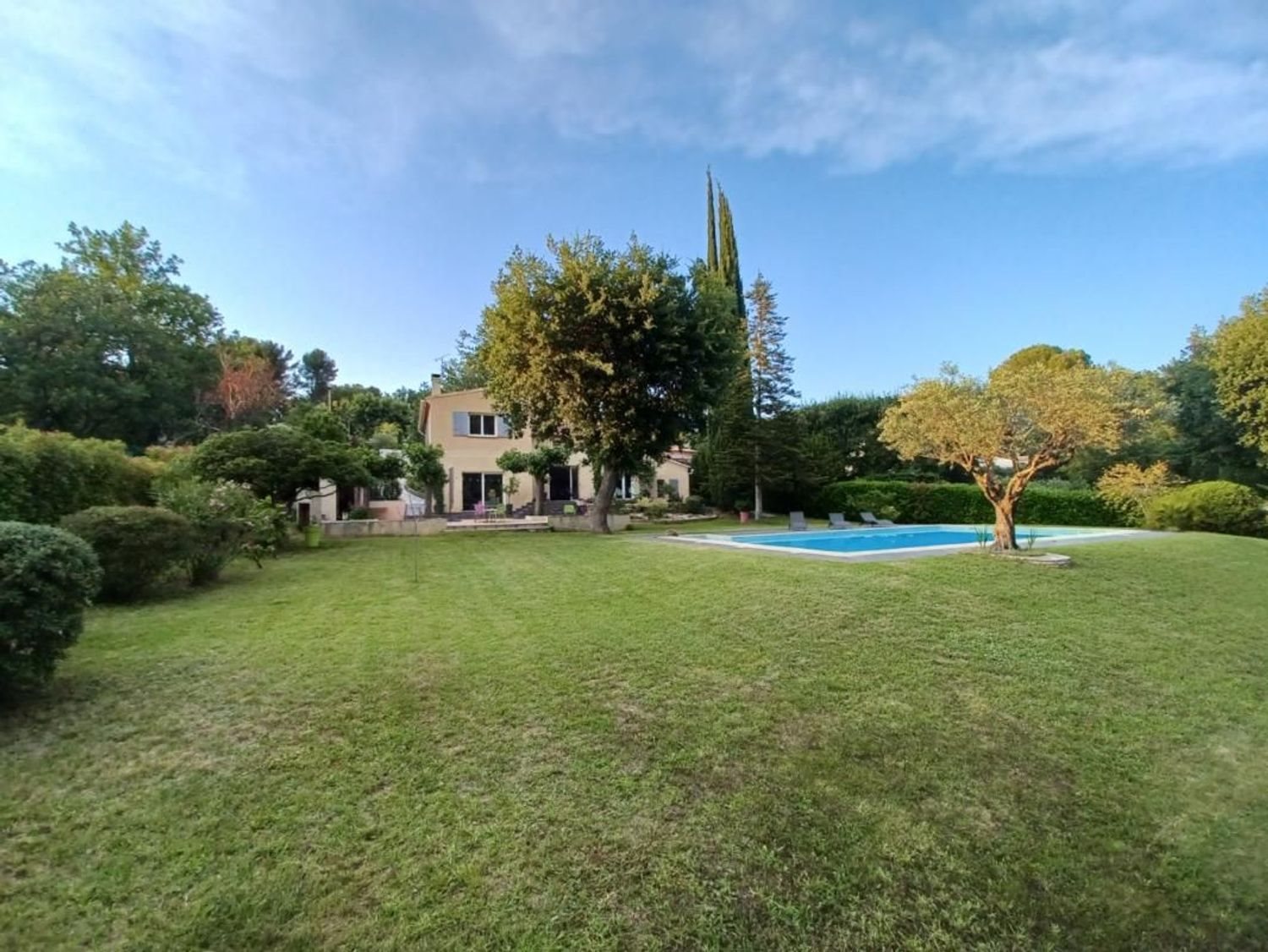 Maison à vendre, 200m², Éguilles