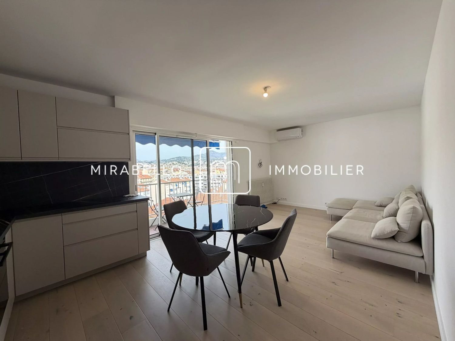 Appartement à louer, 61m², Nice