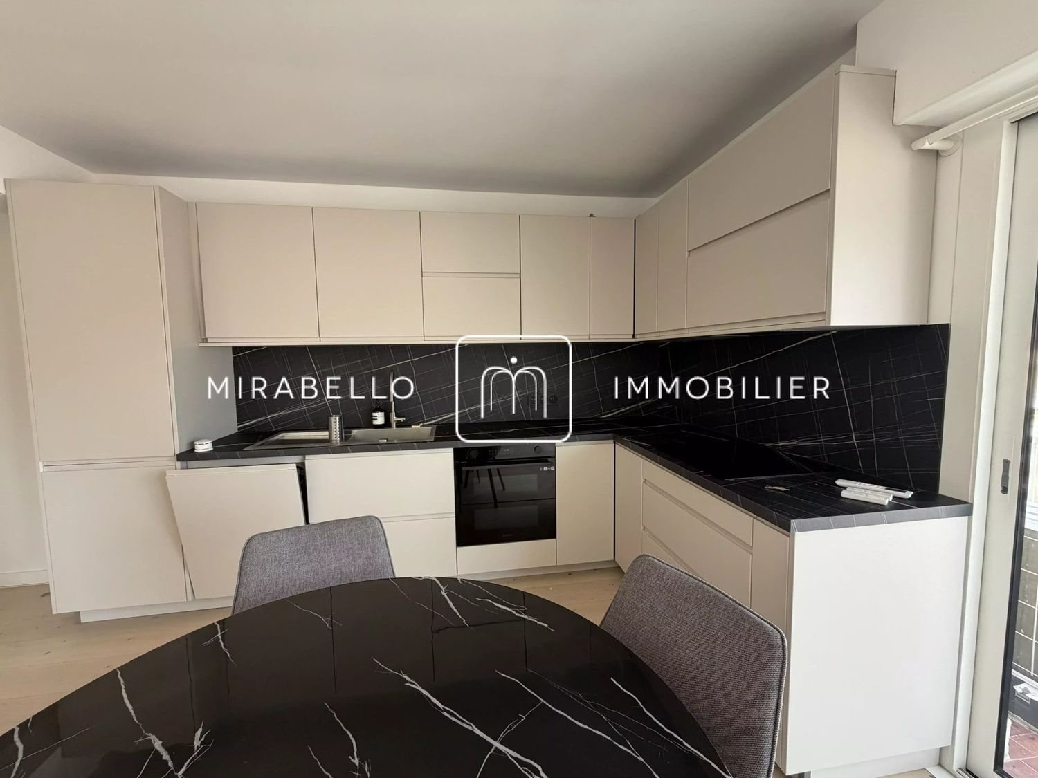 Appartement à louer, 61m², Nice