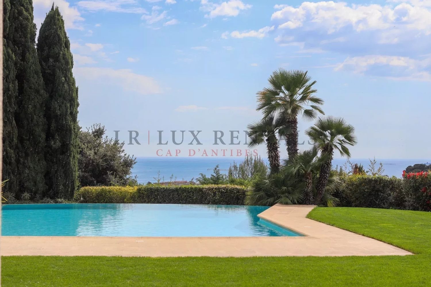 Maison à louer, 320m², Antibes