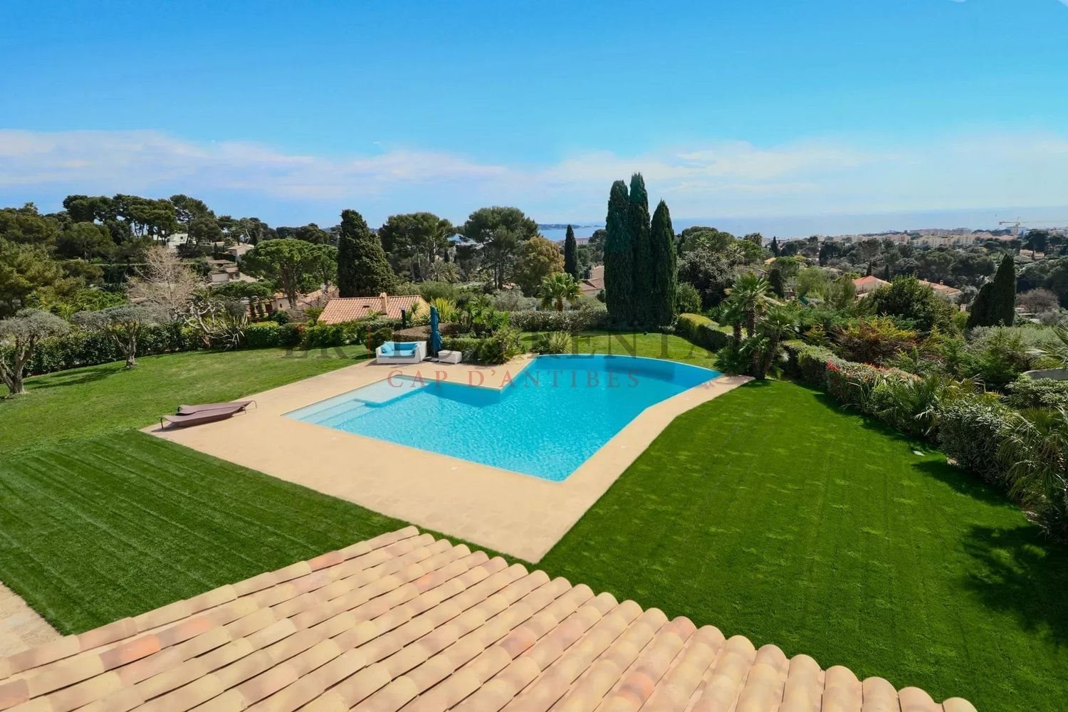 Maison à louer, 320m², Antibes