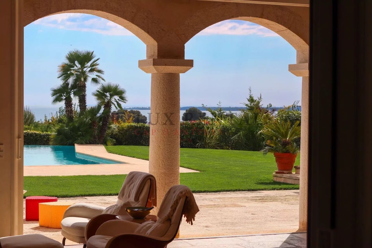 Maison à louer, 320m², Antibes