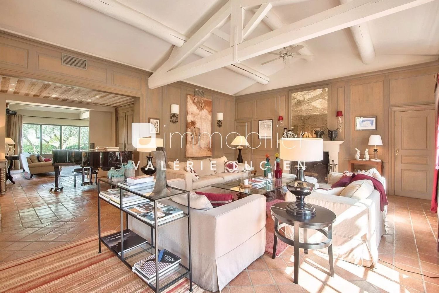 Maison à louer, 450m², Saint-Rémy-de-Provence