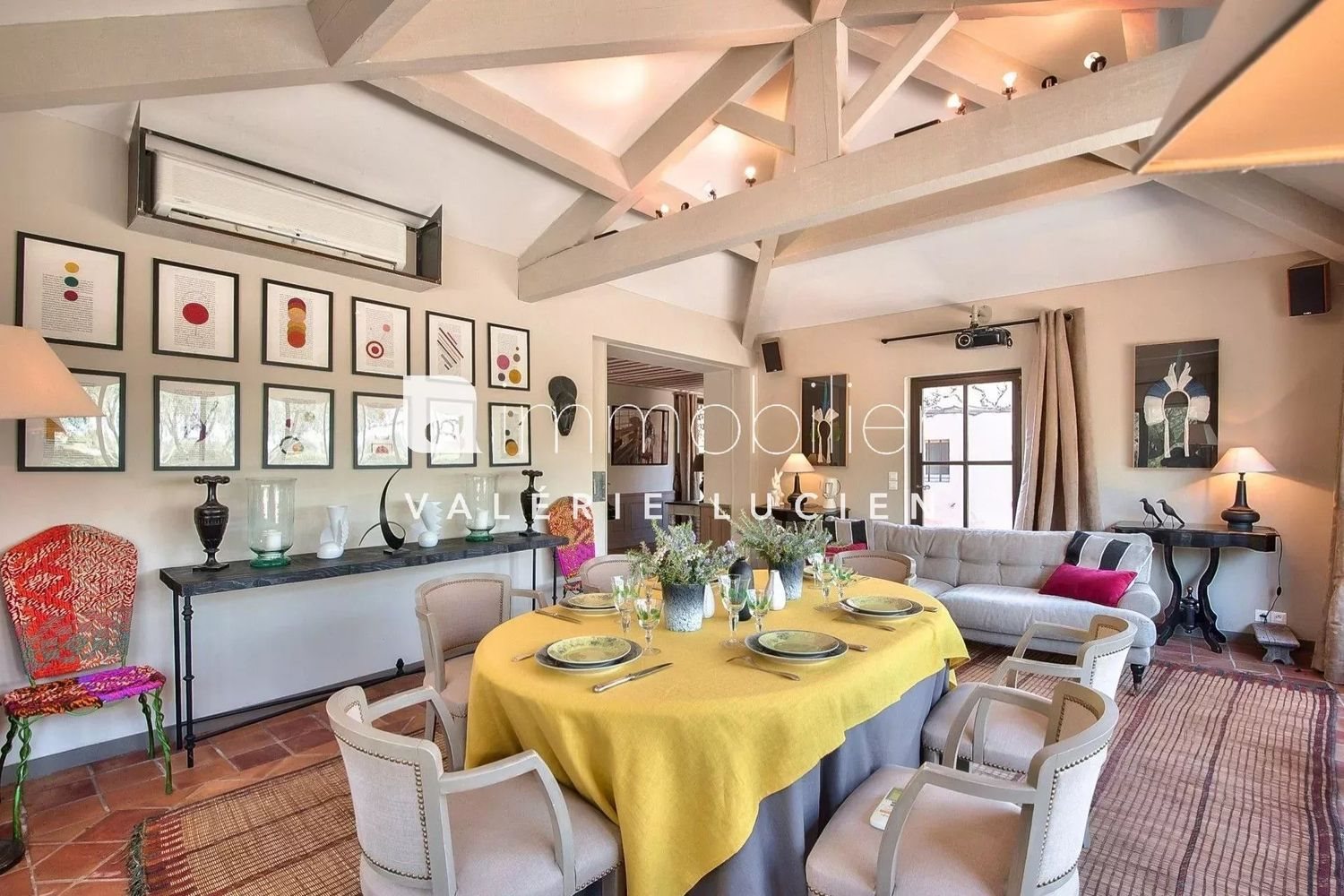 Maison à louer, 450m², Saint-Rémy-de-Provence