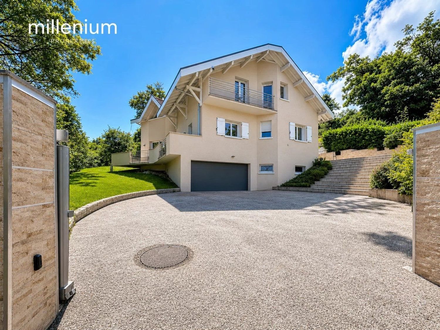 Maison à vendre, 175m², Gex