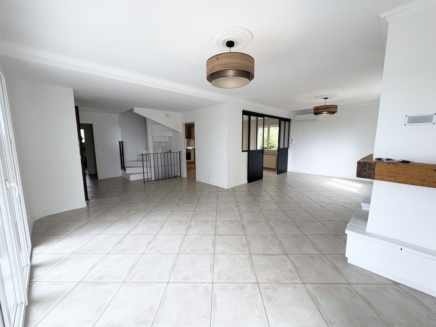 Maison à louer, 197m², La Crau