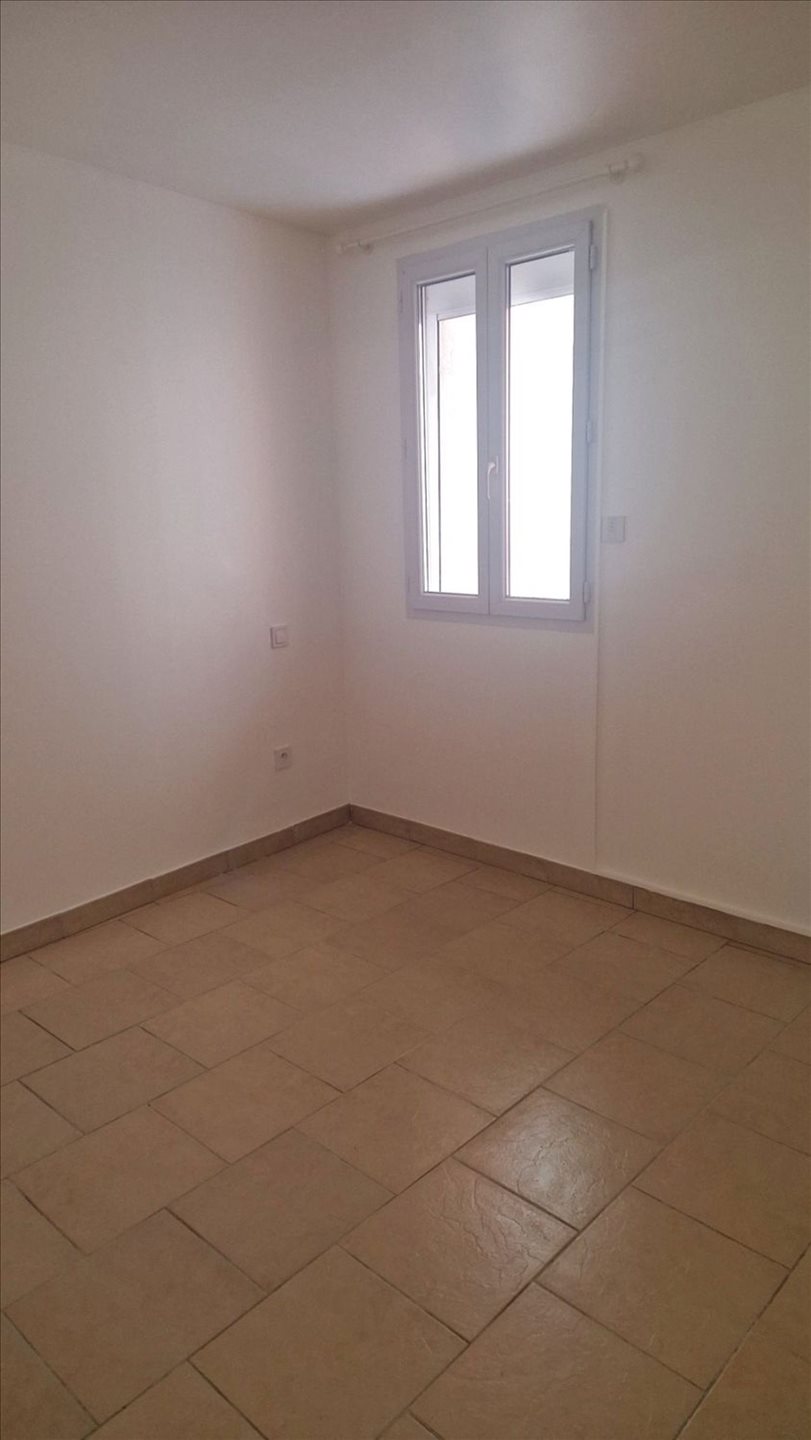Appartement à louer, 35m², Solliès-Pont