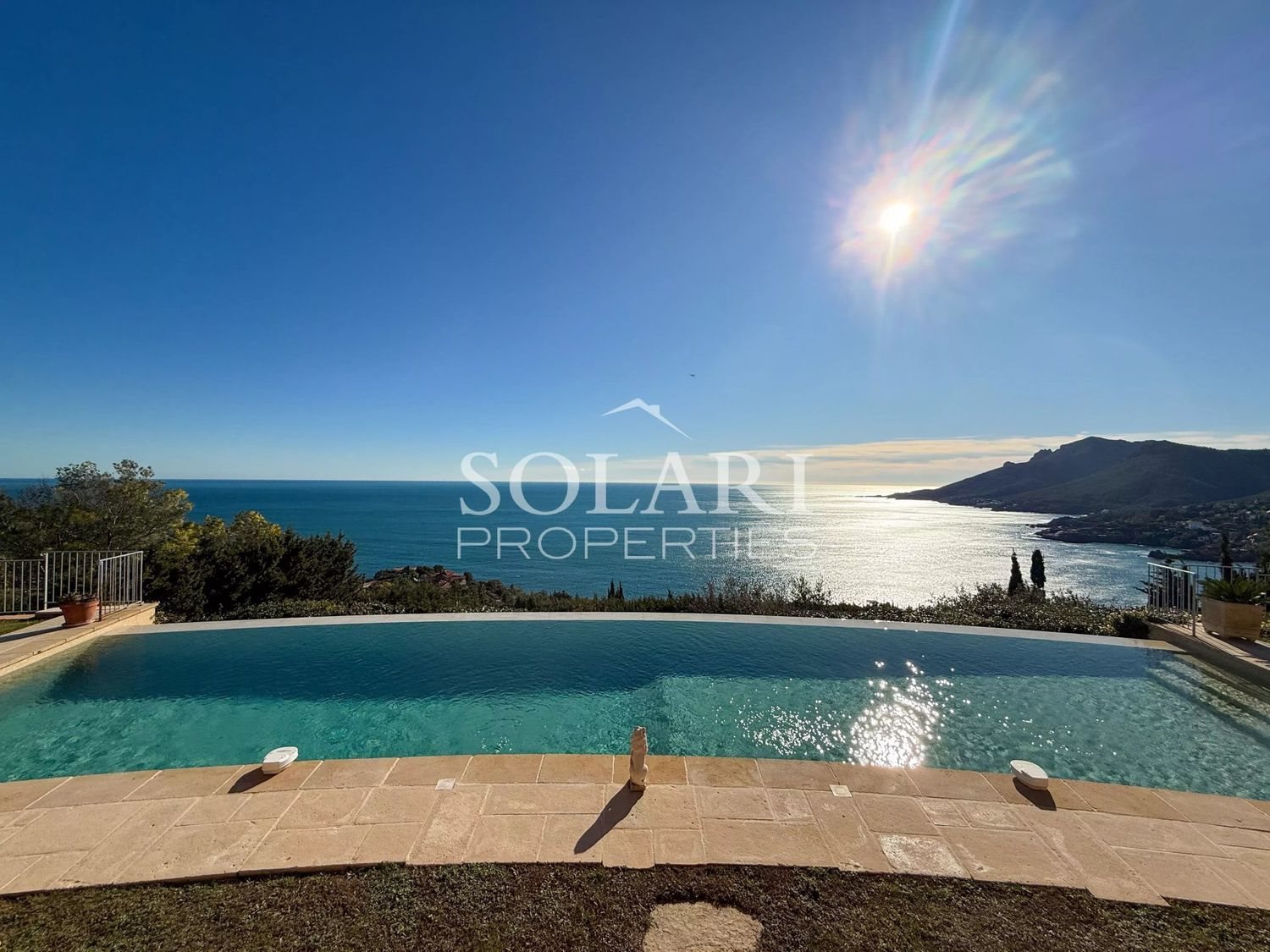 Maison à louer, 300m², Théoule-sur-Mer