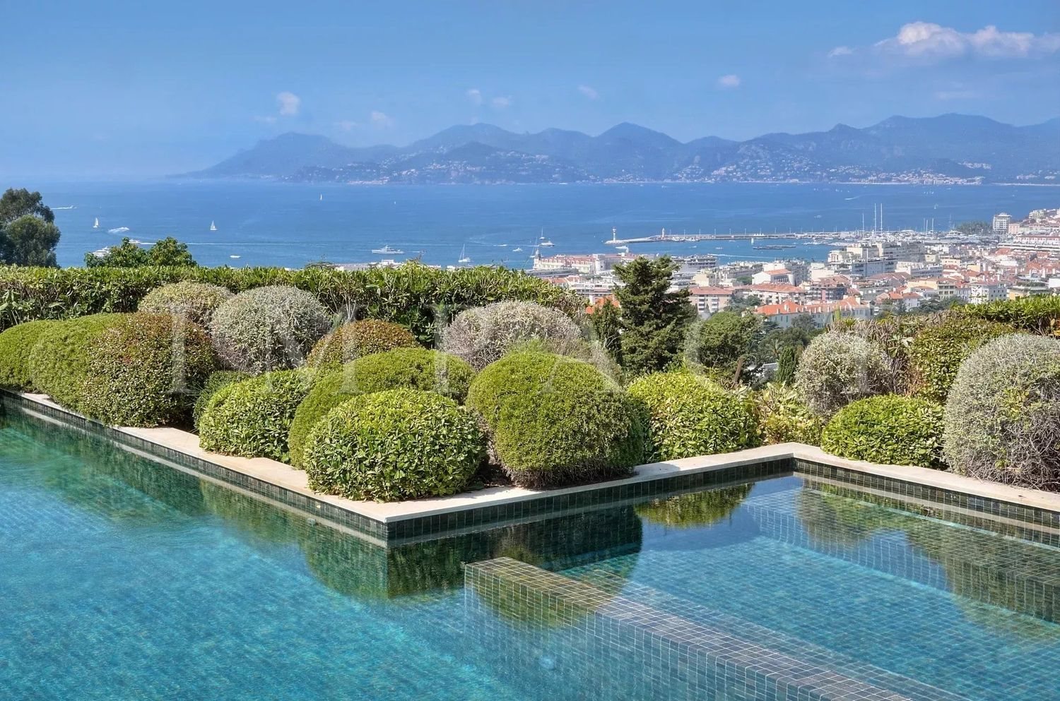 Maison à louer, 350m², Cannes