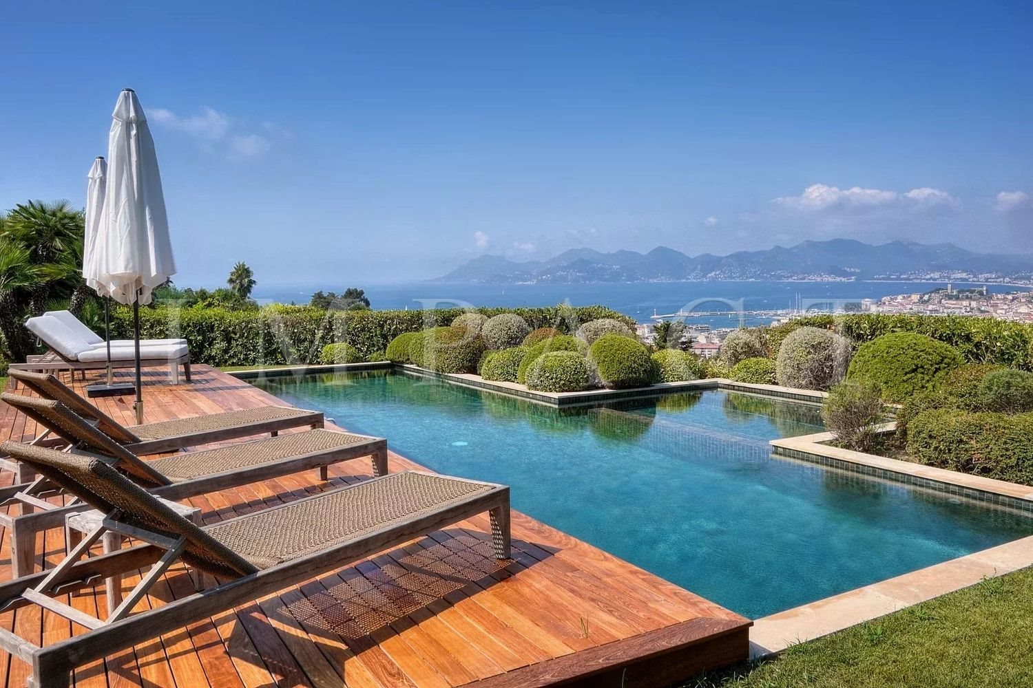Maison à louer, 350m², Cannes
