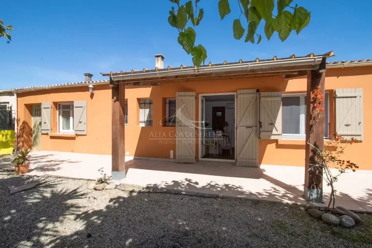 Maison à louer, 55m², Alata