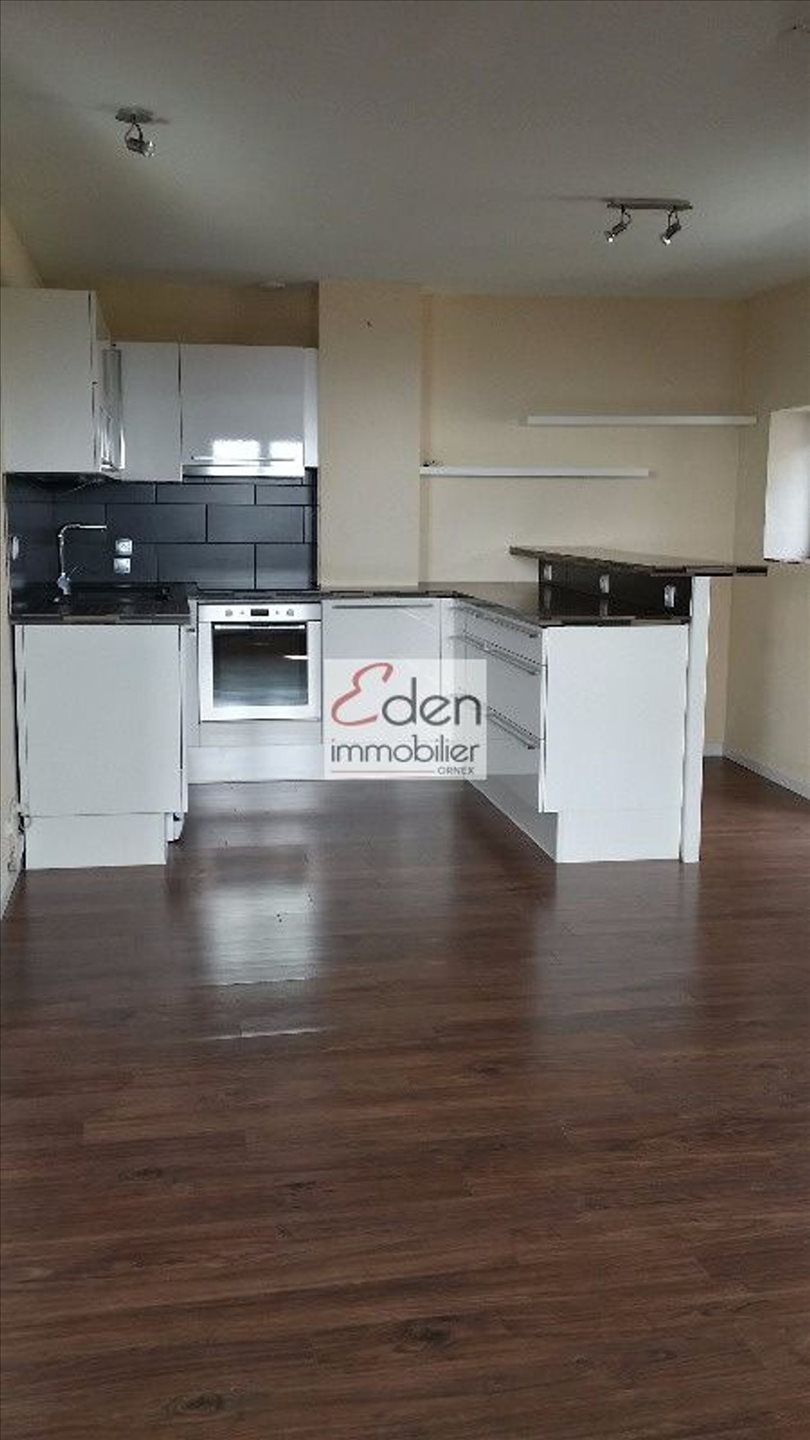 Appartement à louer, 73m², Cessy