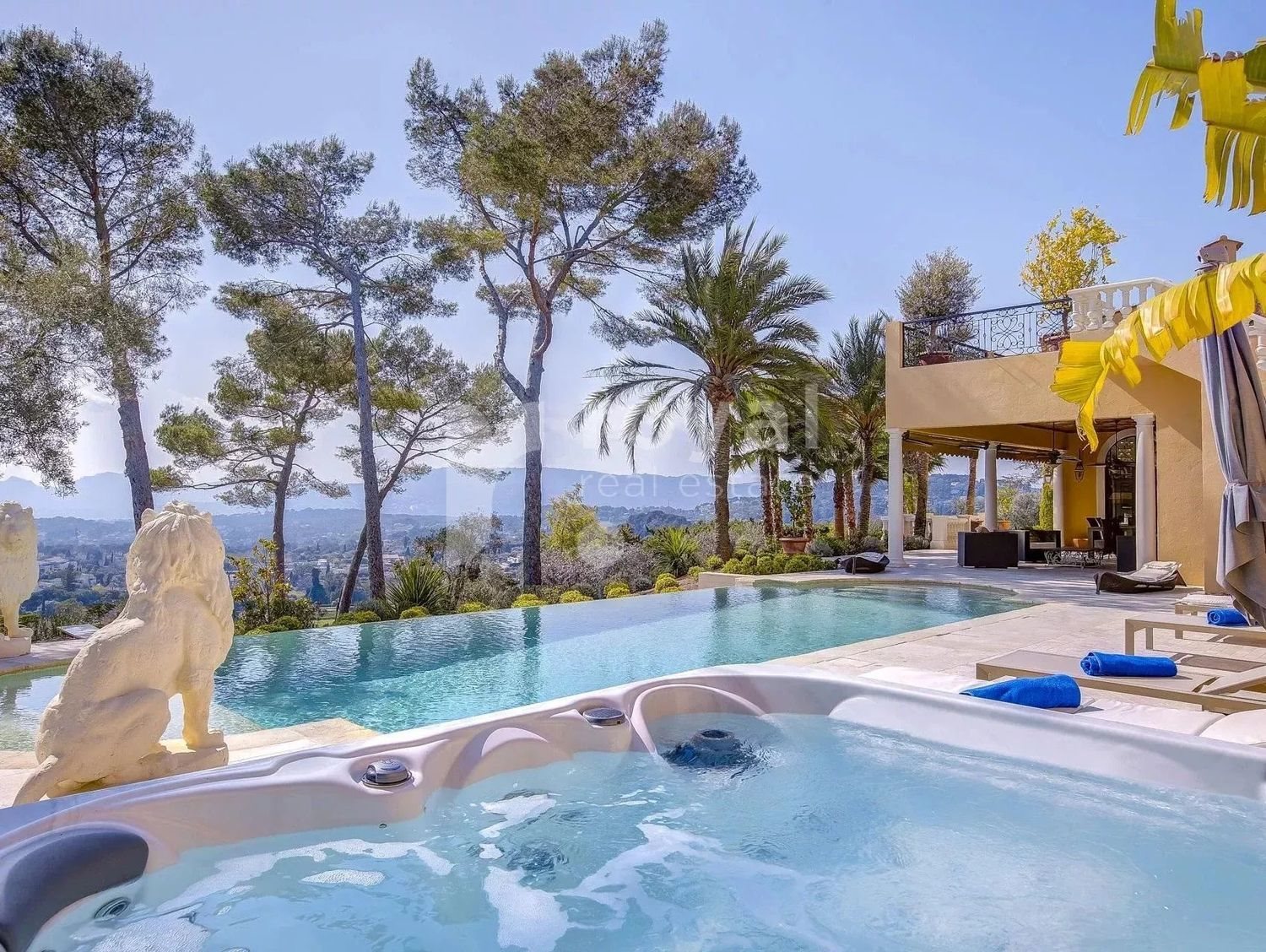 Maison à louer, 297m², Mougins