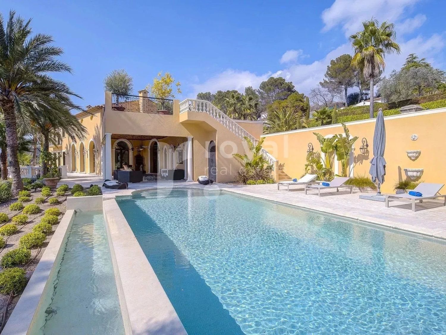Maison à louer, 297m², Mougins